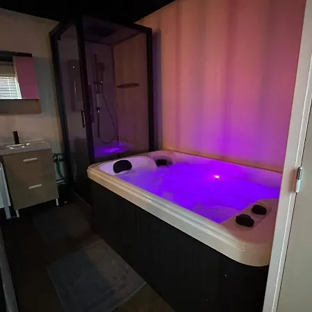 Lejlighed 4k Cinema, Jacuzzi